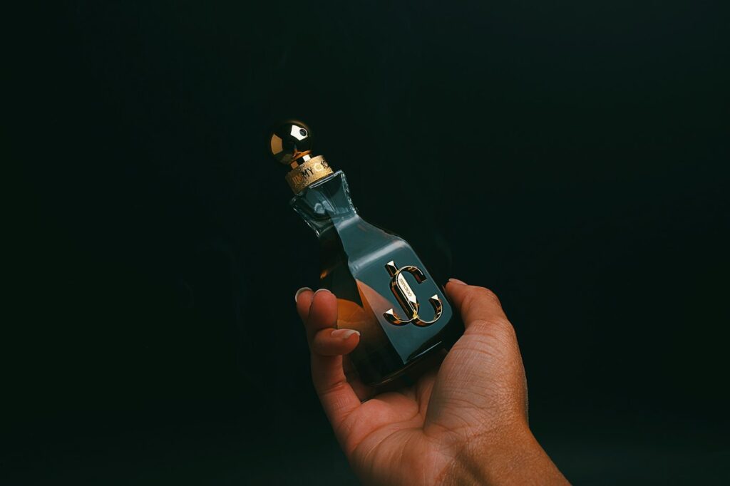 Compact rotary tattoo machine held in the hand